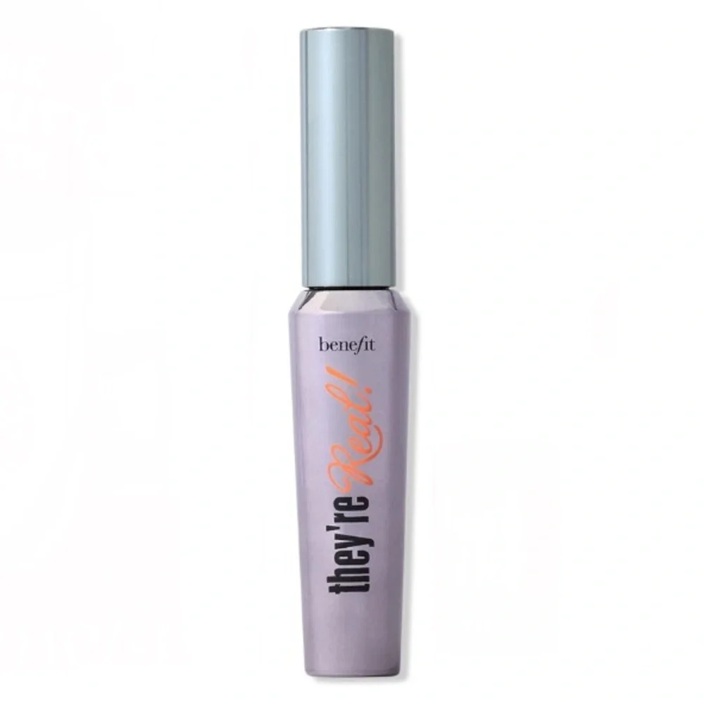 Benefit They’re Real! Lengthening Mascara